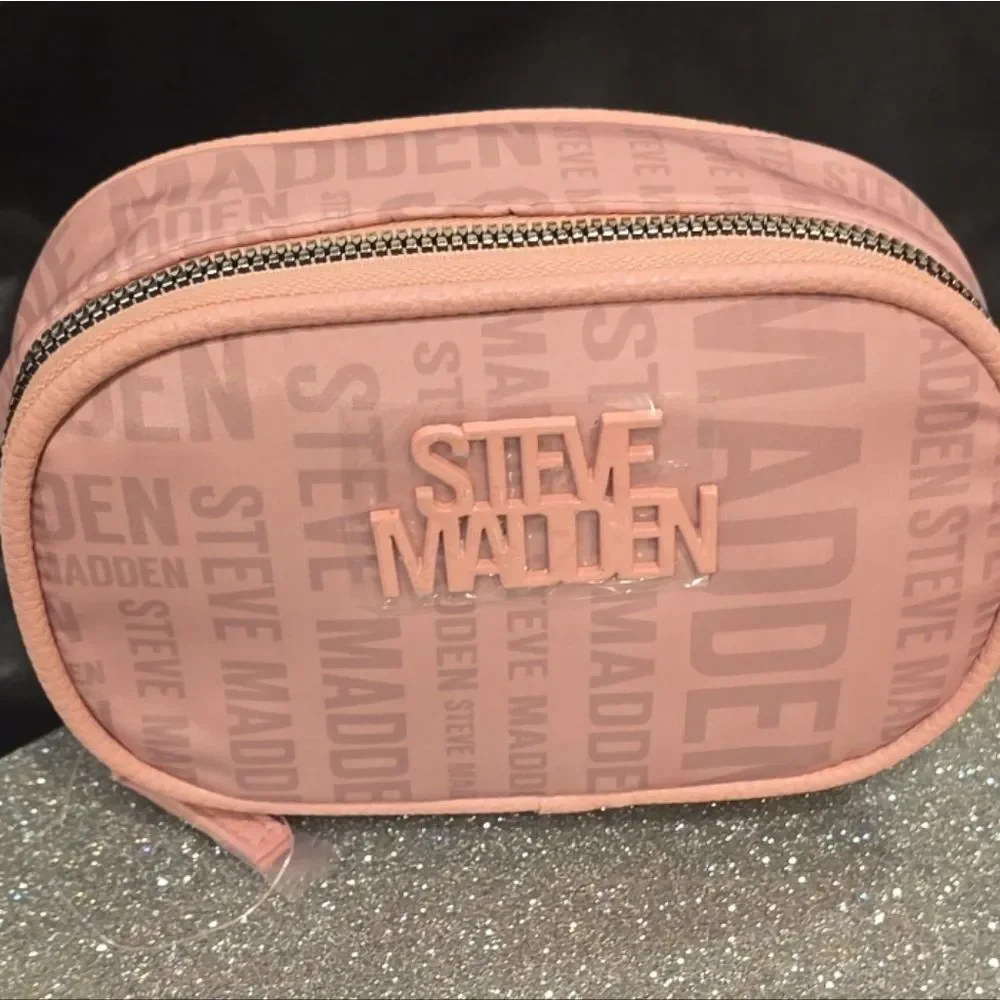 Steve Madden‎ Travel Compartment Weekender- Blush
